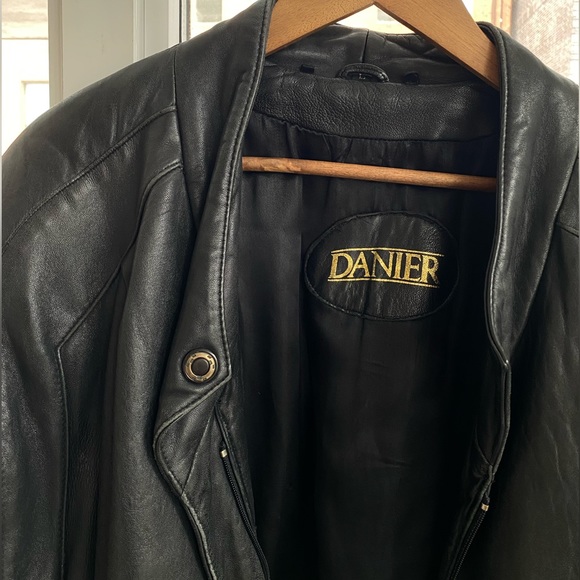 Vintage Danier leather jacket - Picture 2 of 4